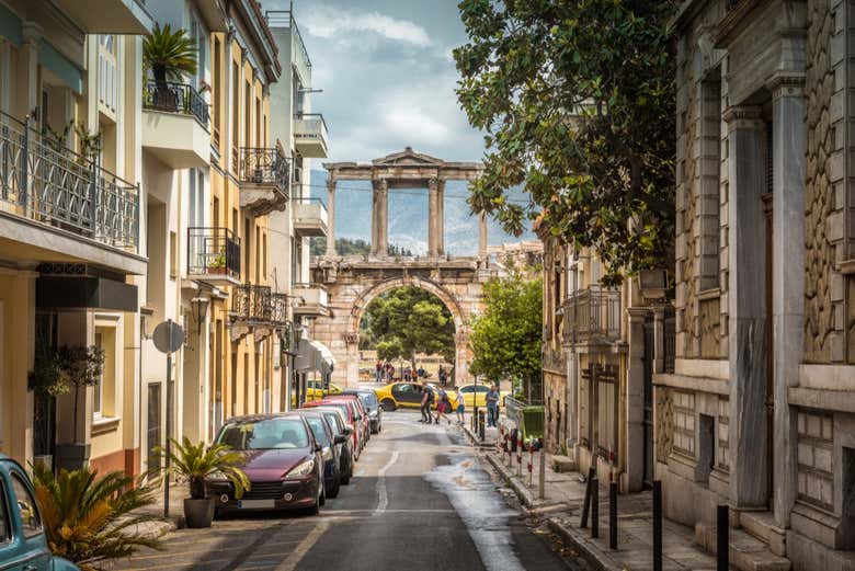 Entrée dans l'Athènes antique par l'arc d'Hadrien