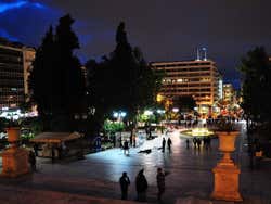 Place Syntagma à la tombée de la nuit